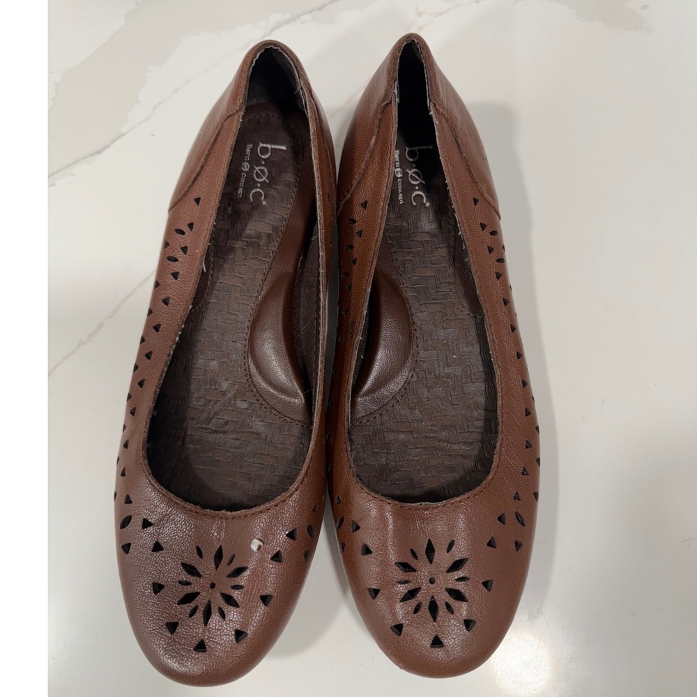 b.o.c. Born Concept Brown Leather Laser Cut Floral Ballet Flats C52606 Womens 8
